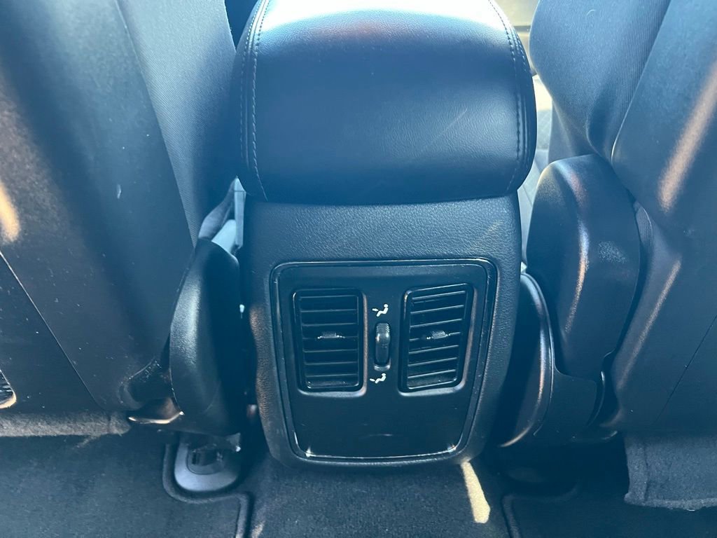 Used 2020 Jeep Grand Cherokee Laredo image 20