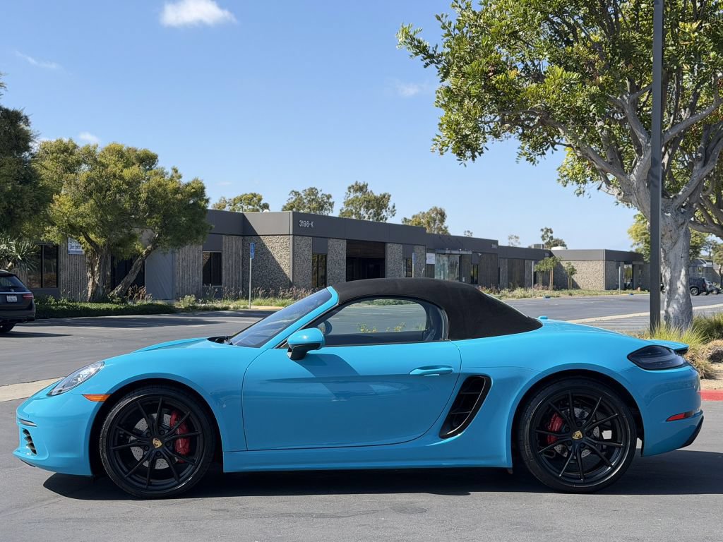Used 2017 Porsche 718 Boxster S RWD image 11