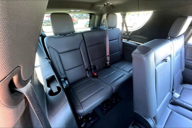 Used 2025 Chevrolet Suburban Z71 AWD/4WD image 26