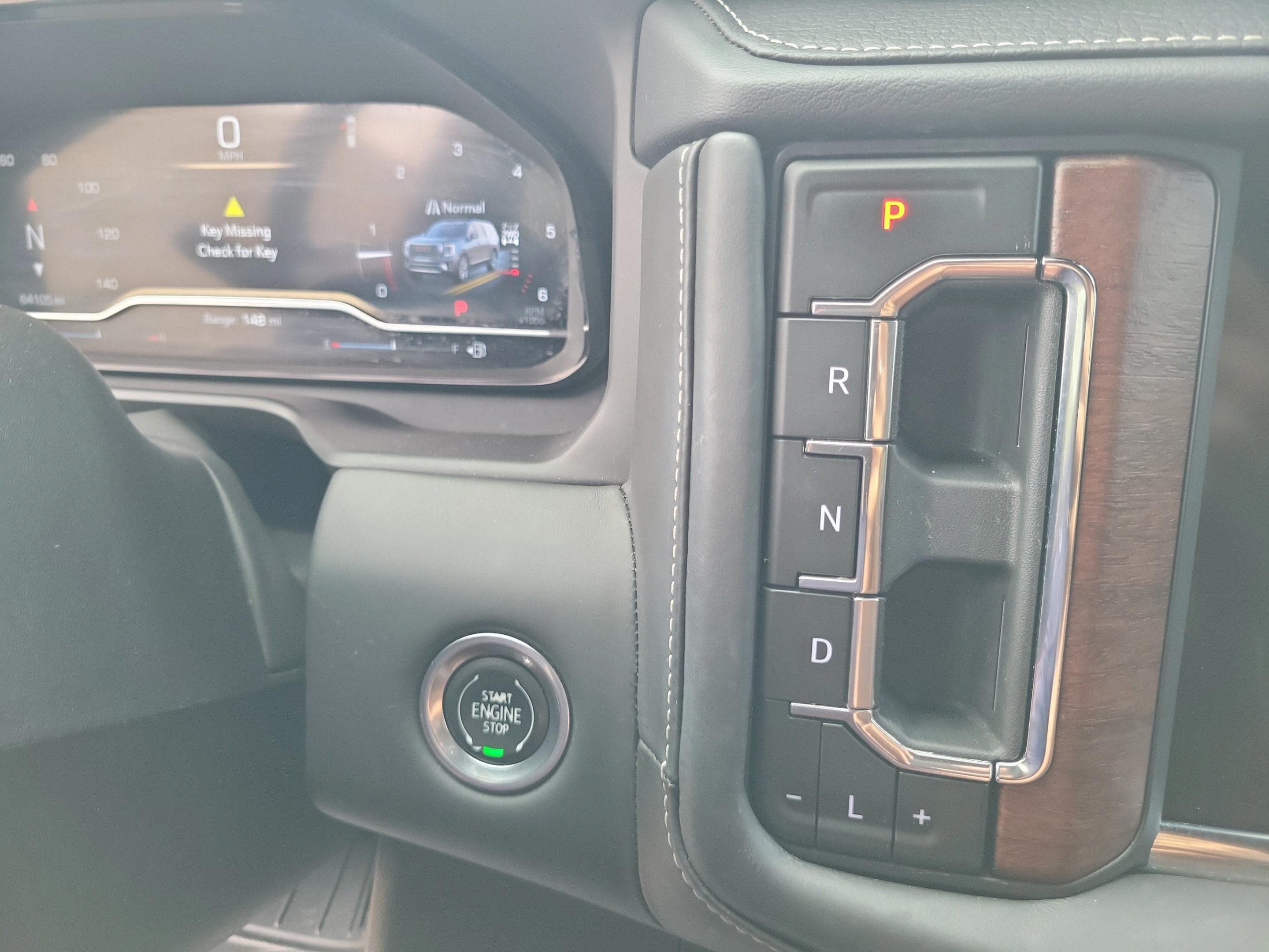 Used 2024 GMC Yukon Denali Ultimate AWD/4WD image 23