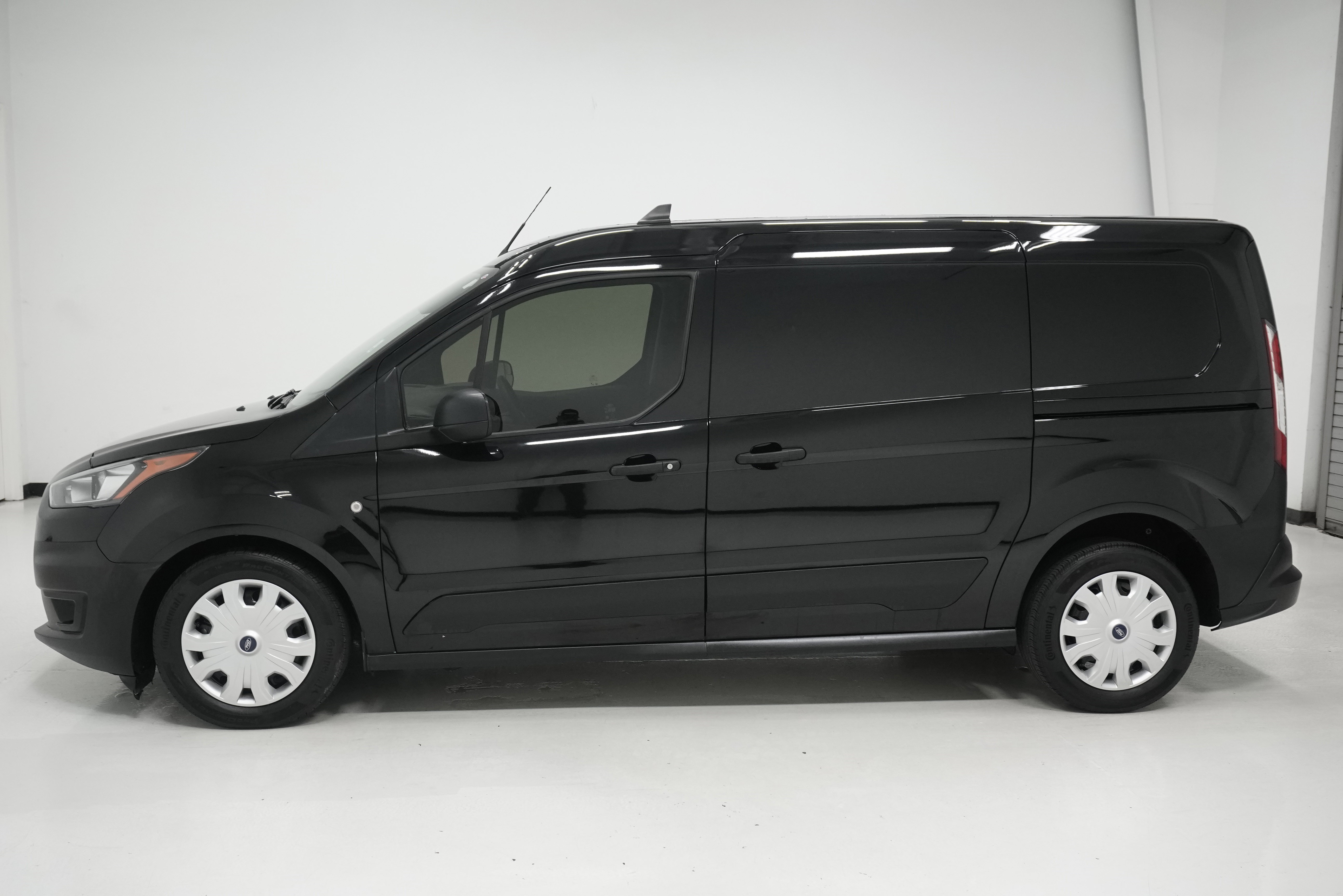 Used 2023 Ford Transit Connect XL image 6
