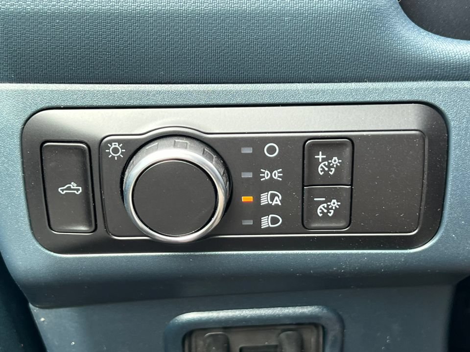 Used 2026 Ford Maverick Lariat w/ 4K Tow Package AWD/4WD image 18