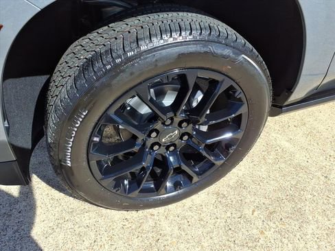 New 2026 Chevrolet Suburban High Country image 36