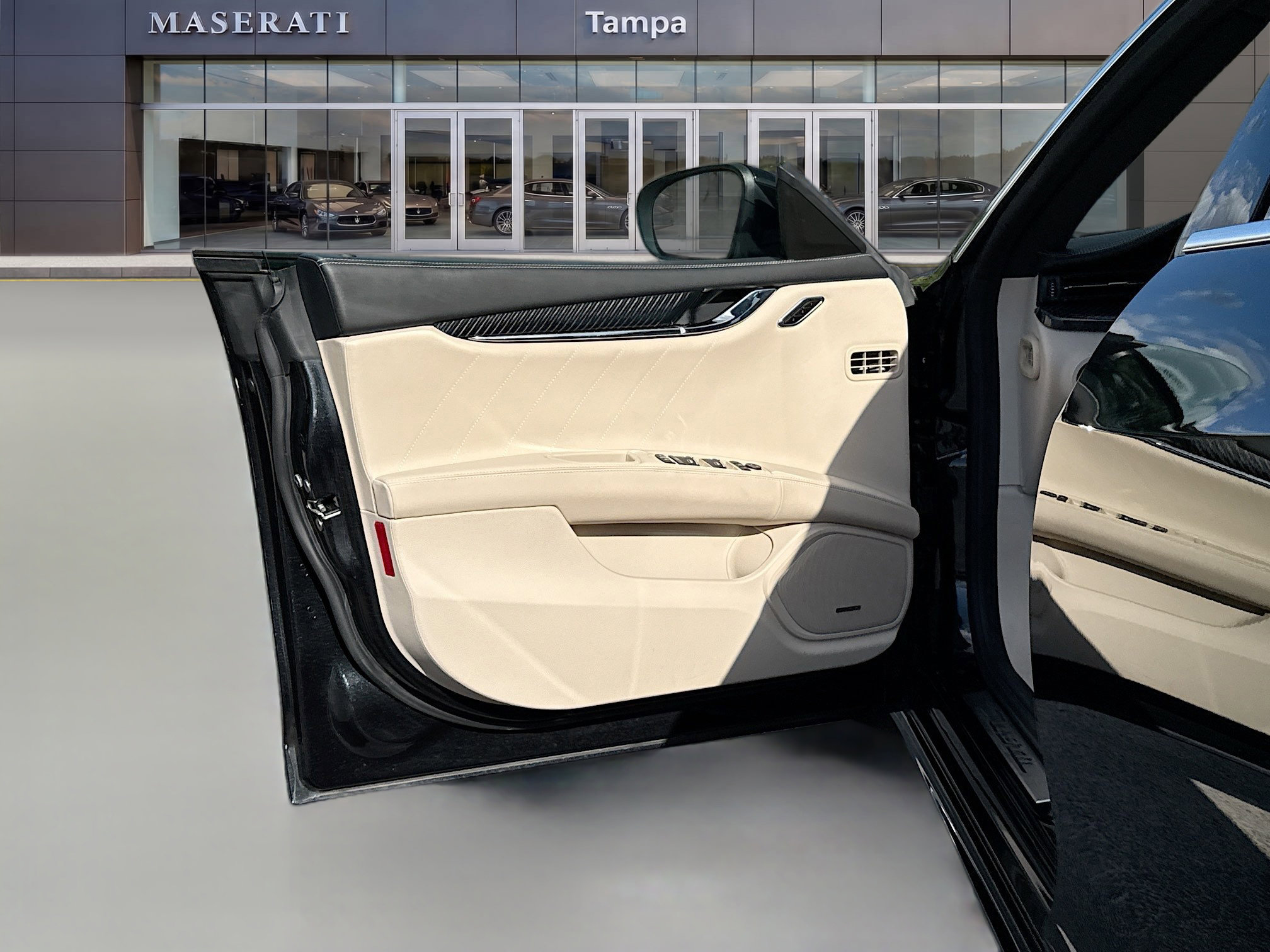 Used 2022 Maserati Quattroporte Modena RWD image 22