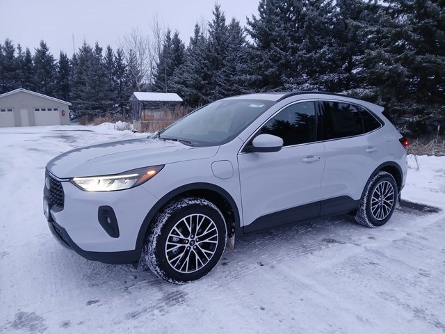 New 2026 Ford Escape SE w/ Class II Trailer Tow Package image 3