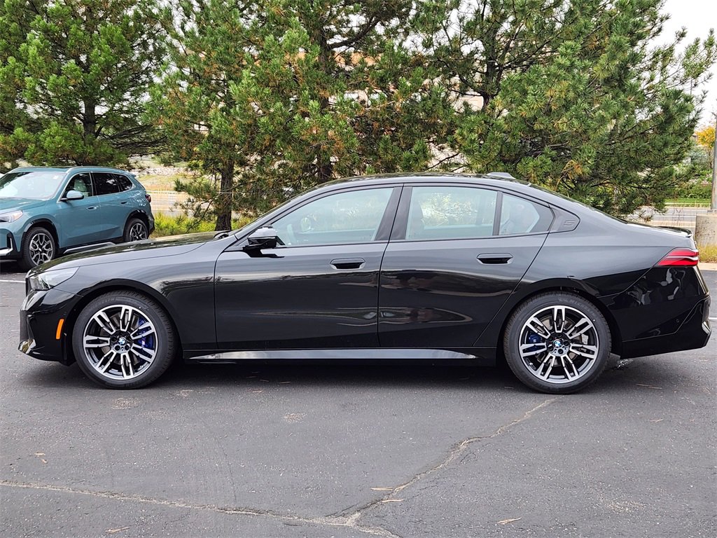 New 2026 BMW 540i xDrive w/ M Sport Package image 2