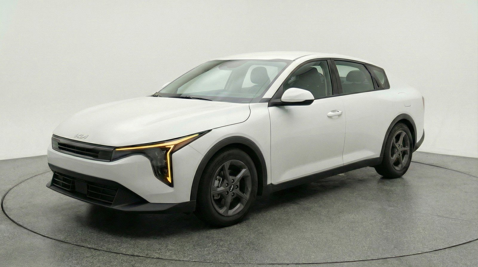 Used 2025 Kia K4 LXS FWD image 3