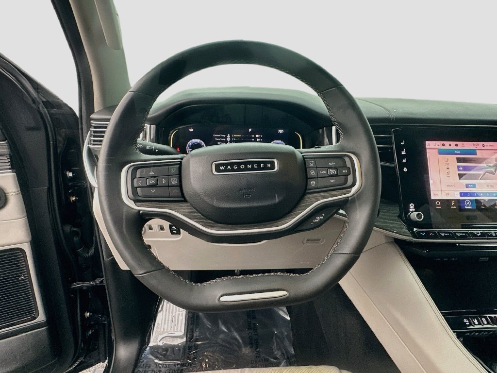Used 2022 Jeep Wagoneer Series III w/ Premium Group I RWD image 11