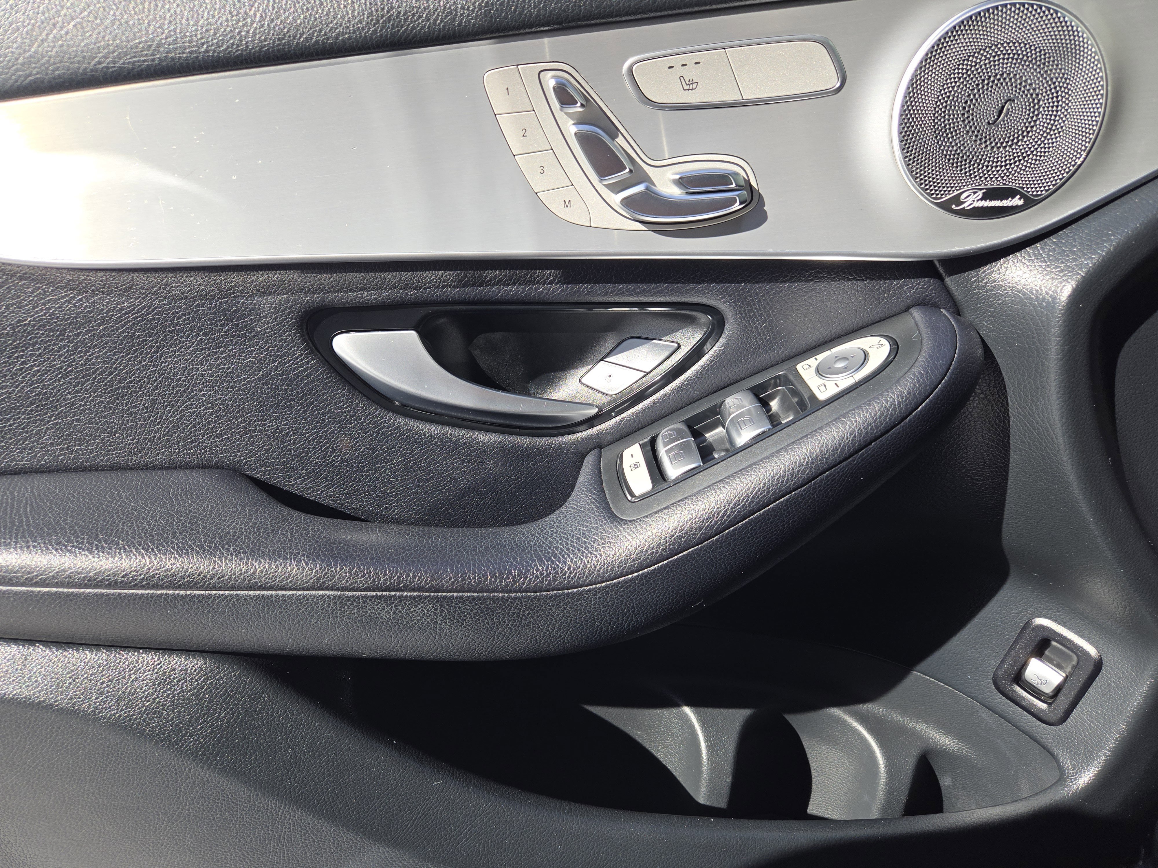 Used 2019 Mercedes-Benz GLC 300 4MATIC Coupe image 24