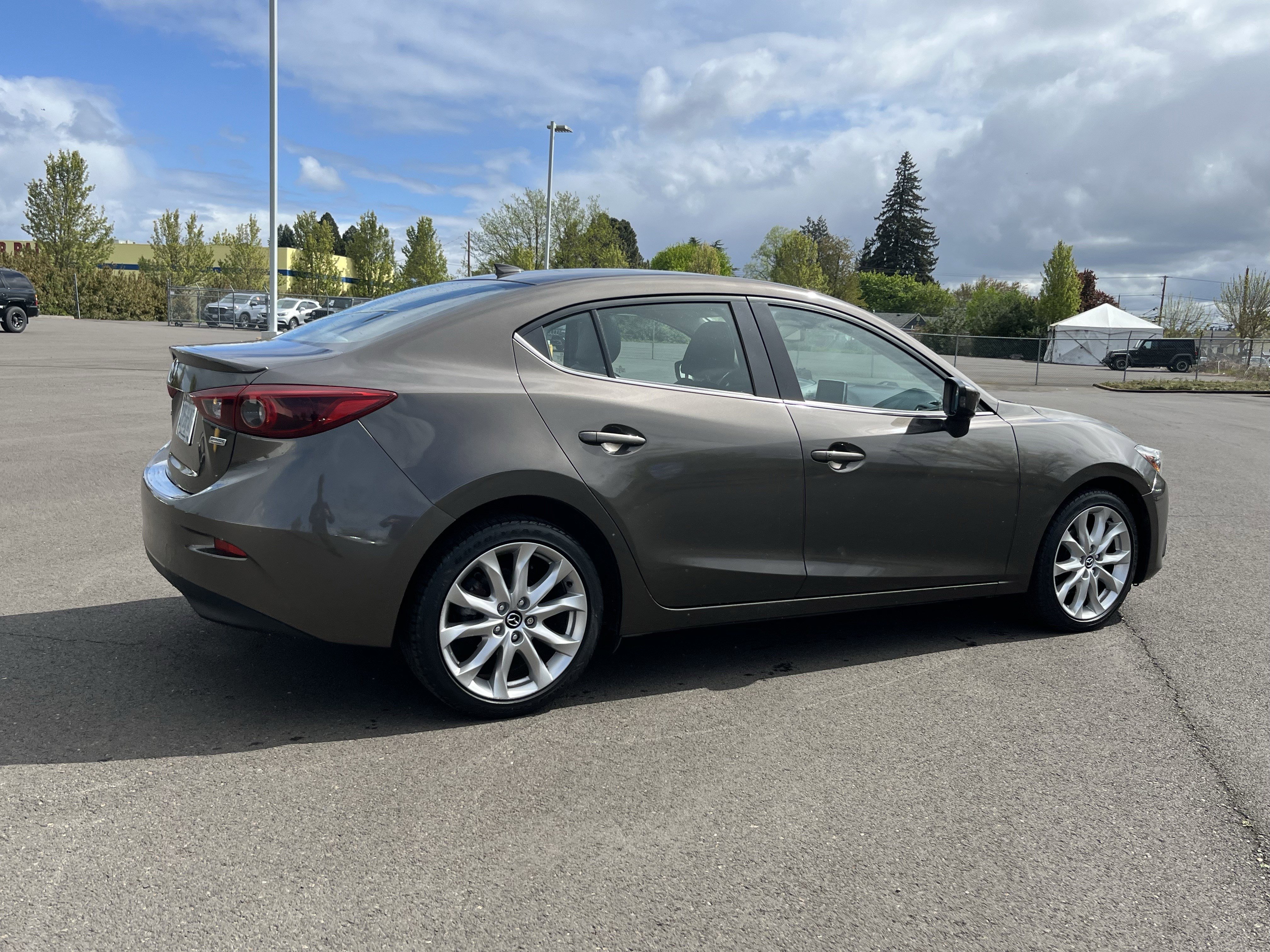 Used 2014 MAZDA MAZDA3 s Grand Touring image 6
