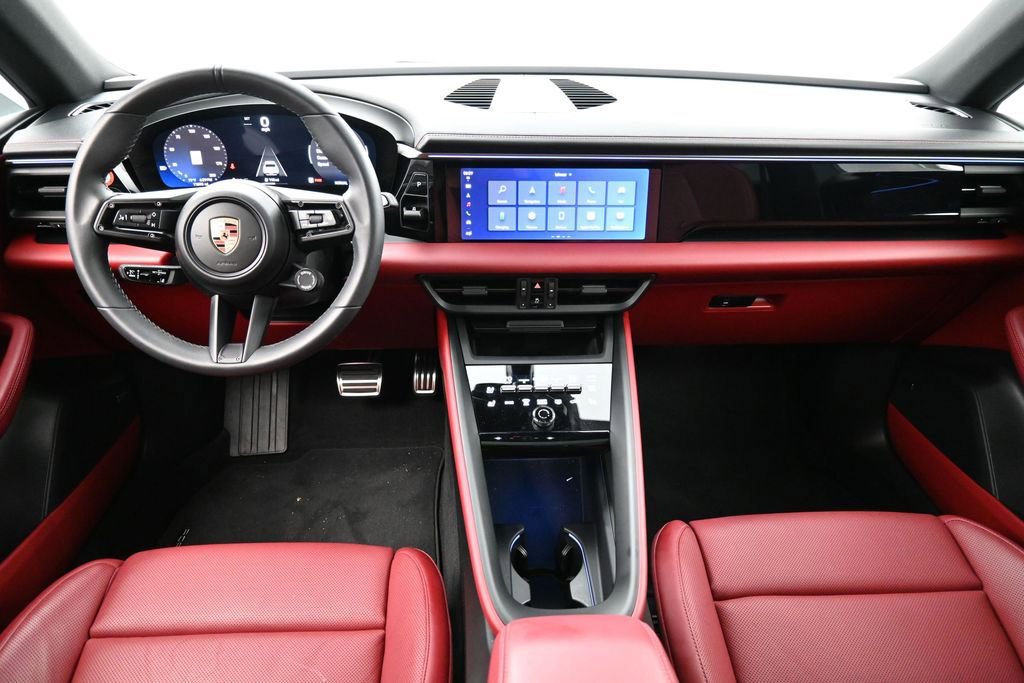 Certified 2025 Porsche Macan 4S Electric AWD/4WD image 6