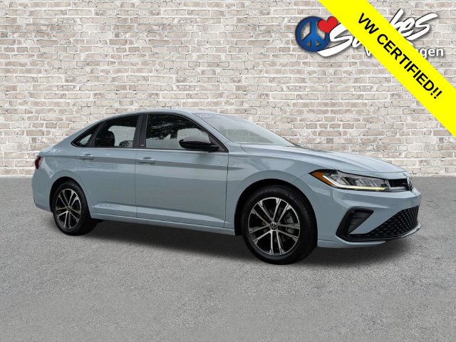 Certified 2025 Volkswagen Jetta Sport FWD image 2