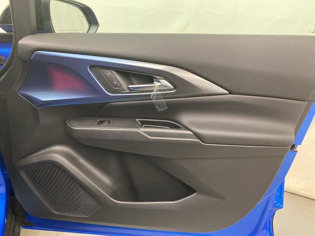 New 2026 Chevrolet Equinox EV LT FWD image 11