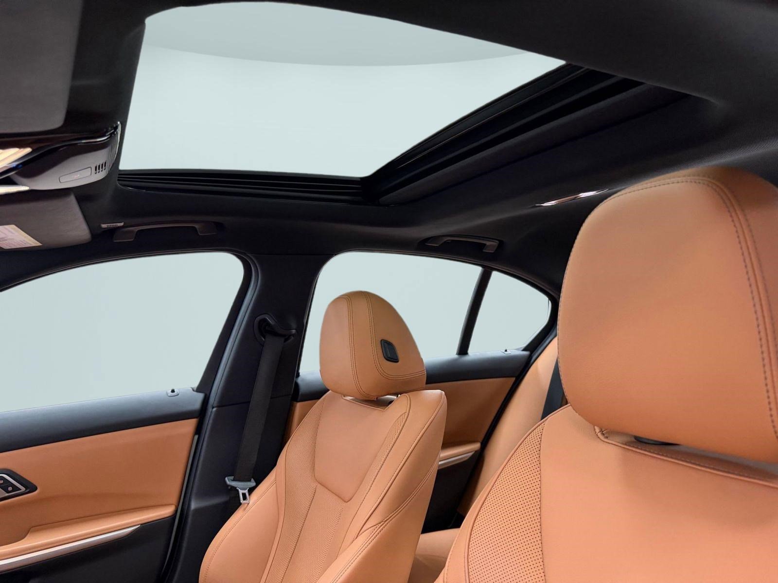 Certified 2023 BMW 330i xDrive Sedan w/ Driving Assistance Package image 22