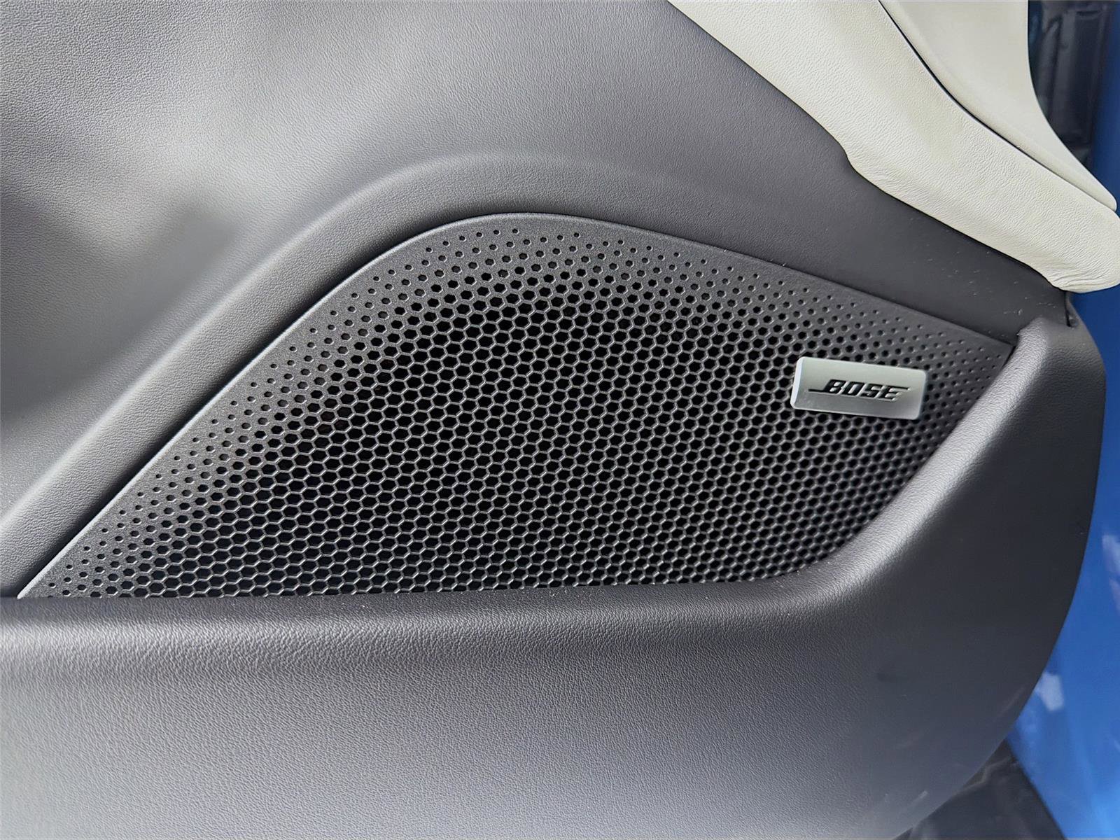 New 2025 Porsche Taycan 4 Cross Turismo image 9