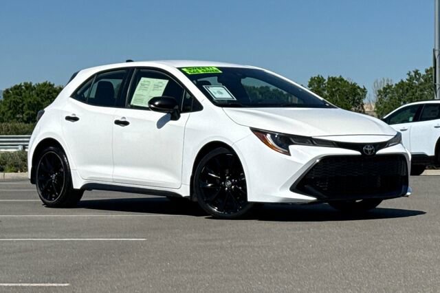 Used 2021 Toyota Corolla SE w/ Carpet Mat Package (TMS) image 2