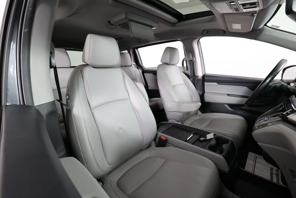 Used 2018 Honda Odyssey Touring image 25