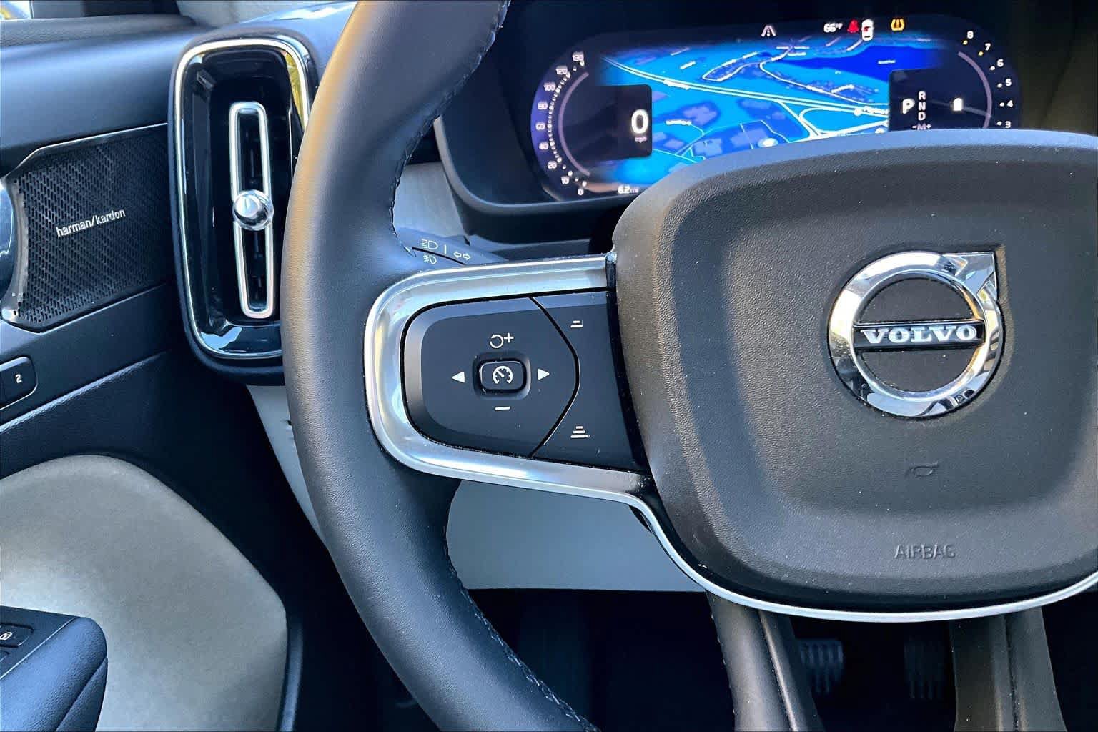 Certified 2024 Volvo XC40 B5 Plus w/ Protection Package Premier AWD/4WD image 23