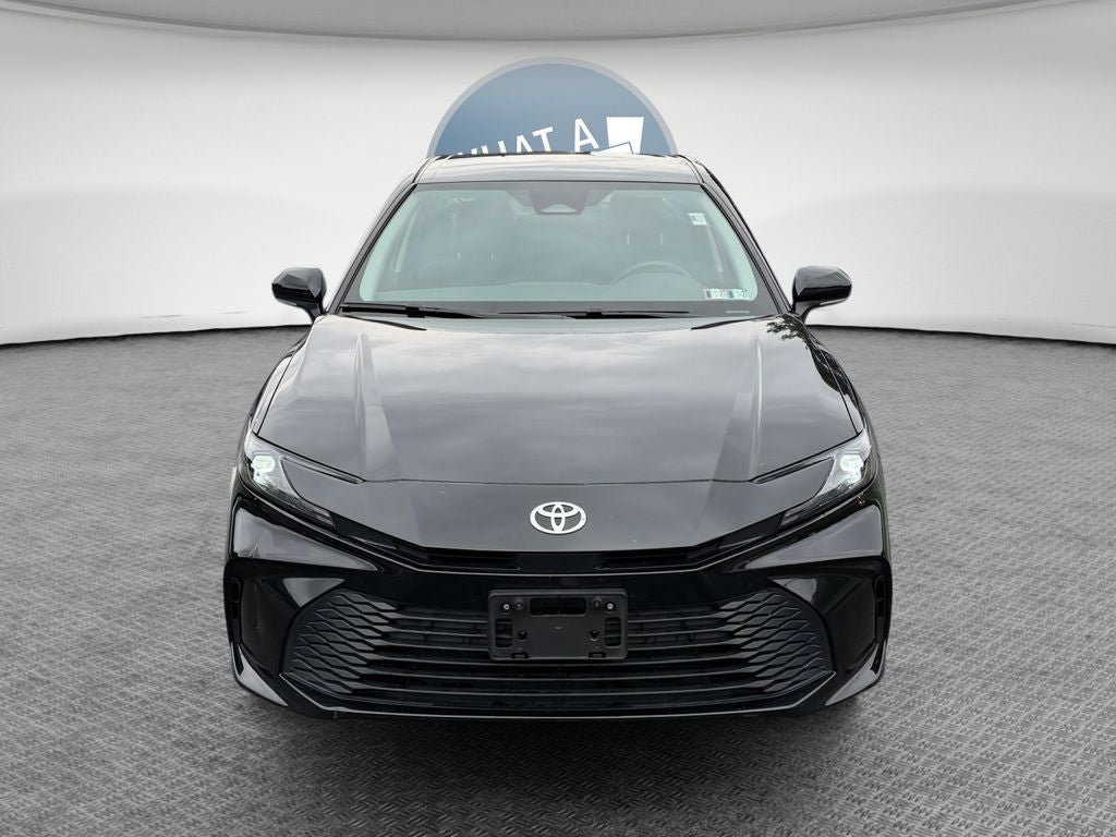 Used 2025 Toyota Camry LE FWD image 9