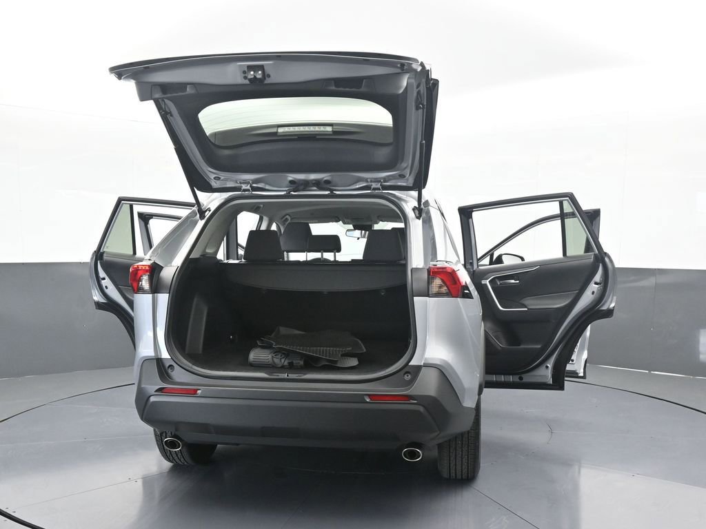 Used 2025 Toyota RAV4 XLE image 74