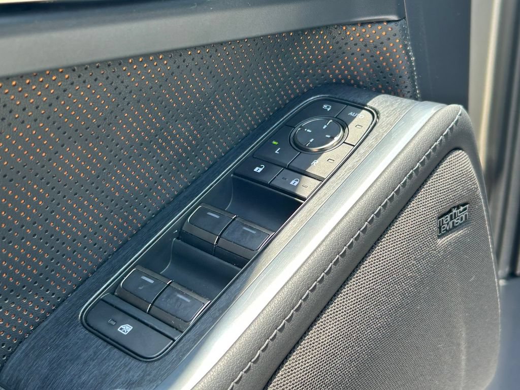 Used 2024 Lexus GX 550 w/ Accessory Package (Z1) AWD/4WD image 29