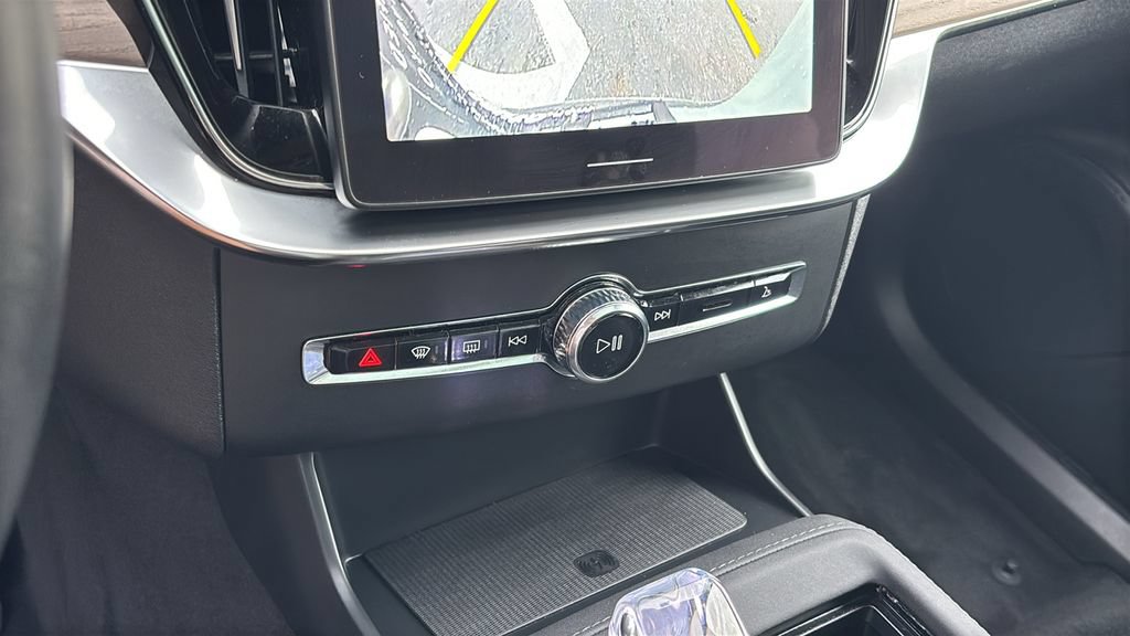Certified 2026 Volvo XC90 B6 Plus AWD/4WD image 21