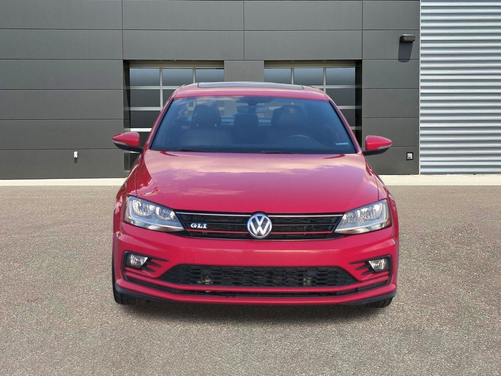 Used 2017 Volkswagen Jetta GLI FWD image 2