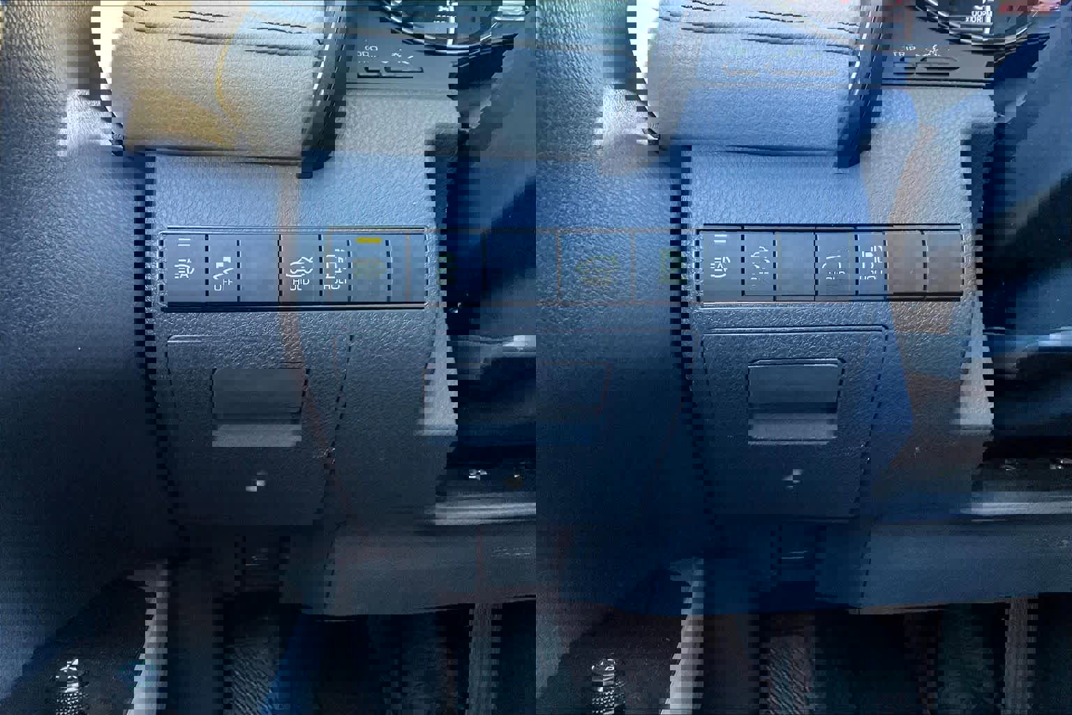 Used 2023 Toyota Camry SE image 34