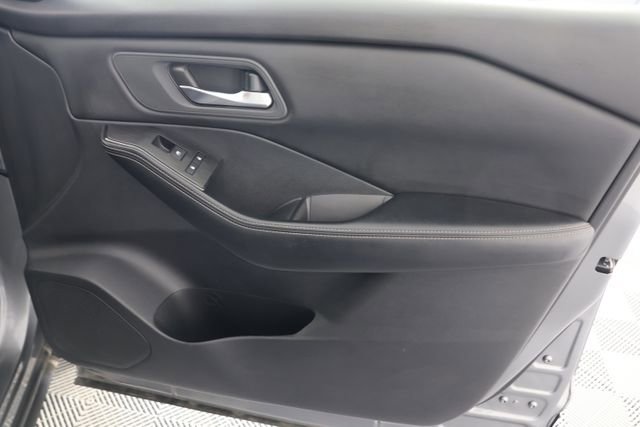 Used 2024 Nissan Rogue SV image 23