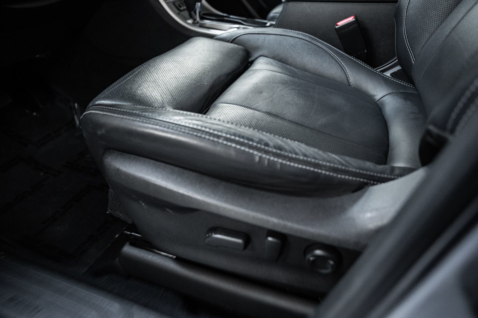 Used 2021 Subaru Ascent Limited AWD/4WD image 41