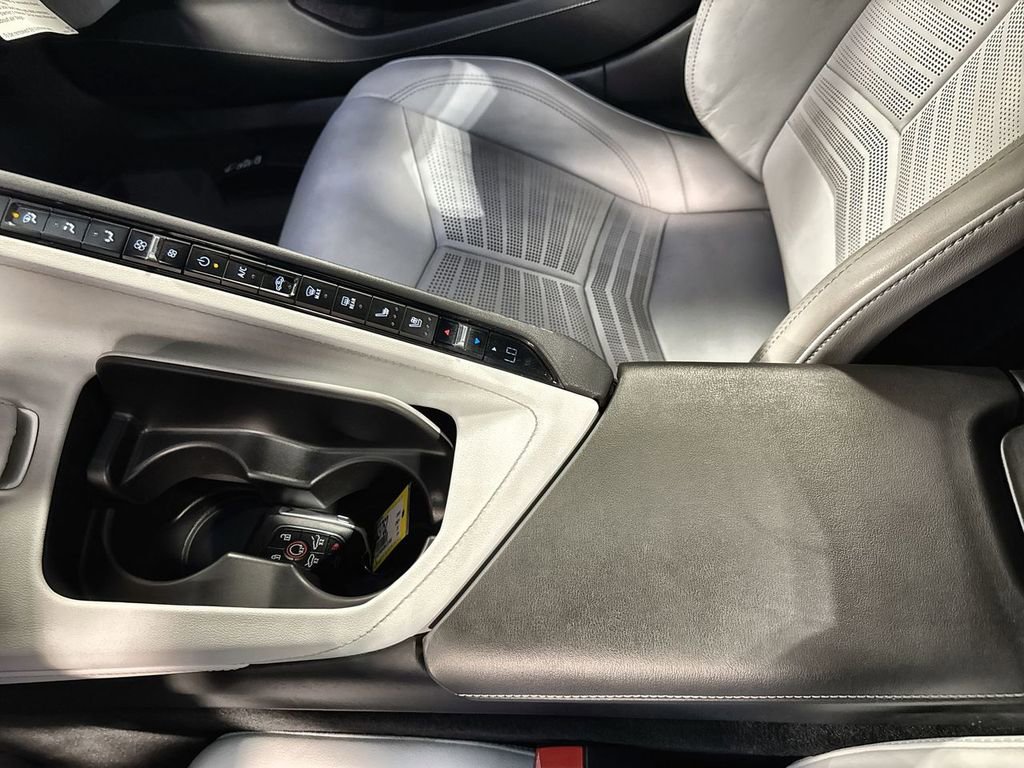 Used 2021 Chevrolet Corvette Stingray Preferred Conv w/ 2LT image 28