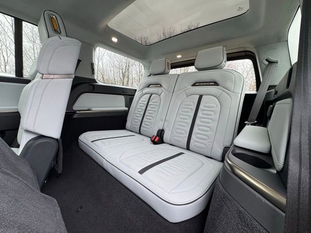 Used 2023 Rivian R1S Launch Edition image 20