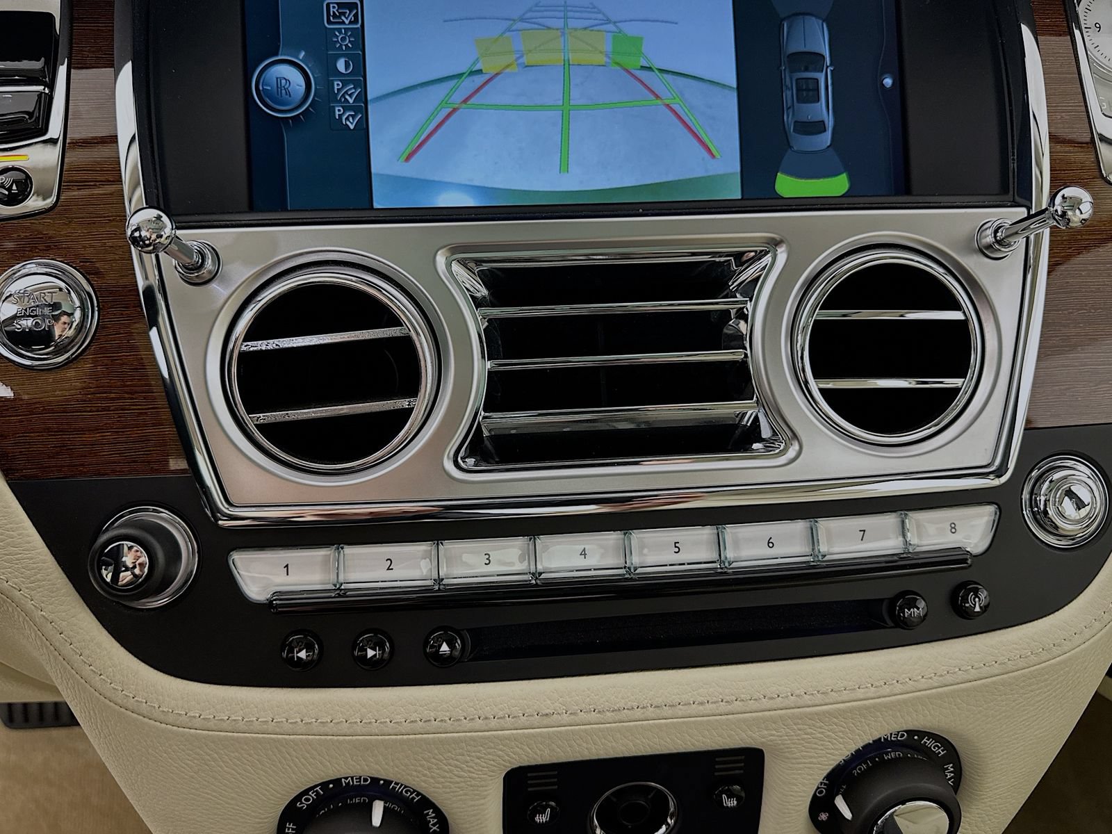 Used 2010 Rolls-Royce Ghost RWD image 29