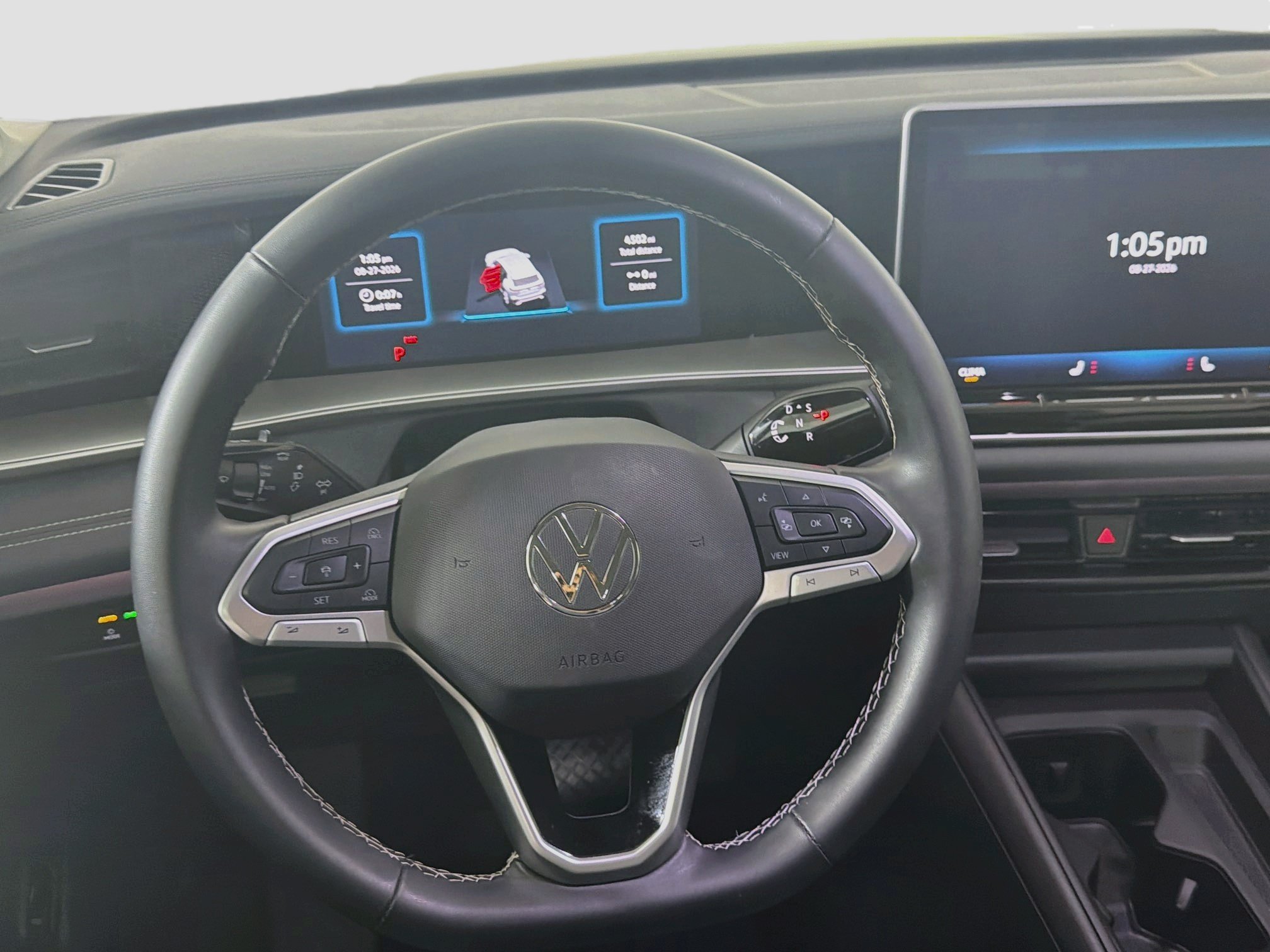 Used 2025 Volkswagen Tiguan SE FWD image 17
