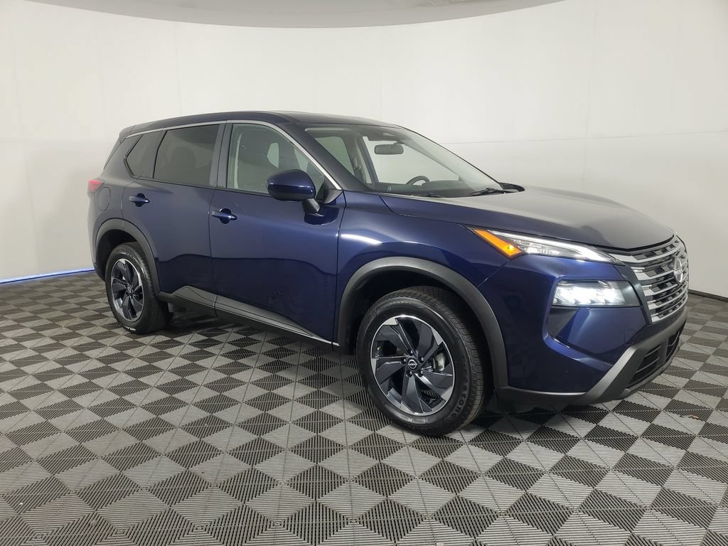Used 2025 Nissan Rogue SV FWD image 2