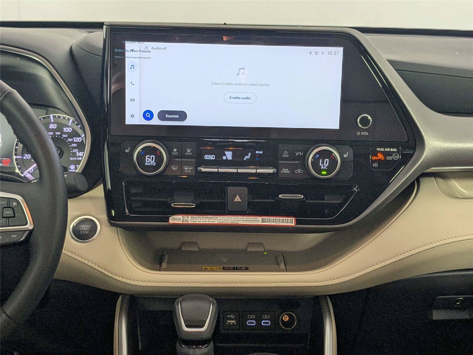 Certified 2025 Toyota Highlander XLE FWD image 42
