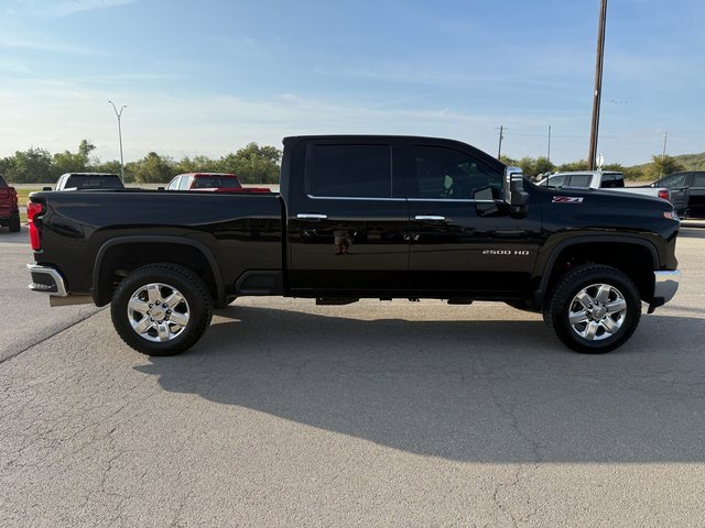 Used 2024 Chevrolet Silverado 2500 LTZ w/ LTZ Plus Package image 7