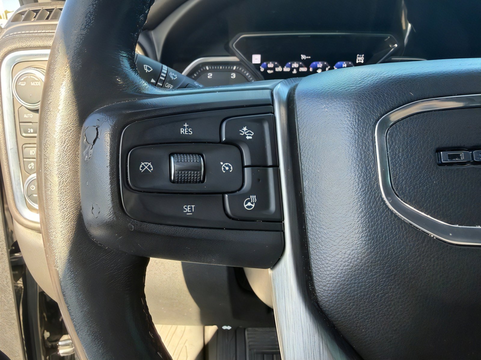 Used 2021 GMC Sierra 2500 Denali w/ Technology Package image 13