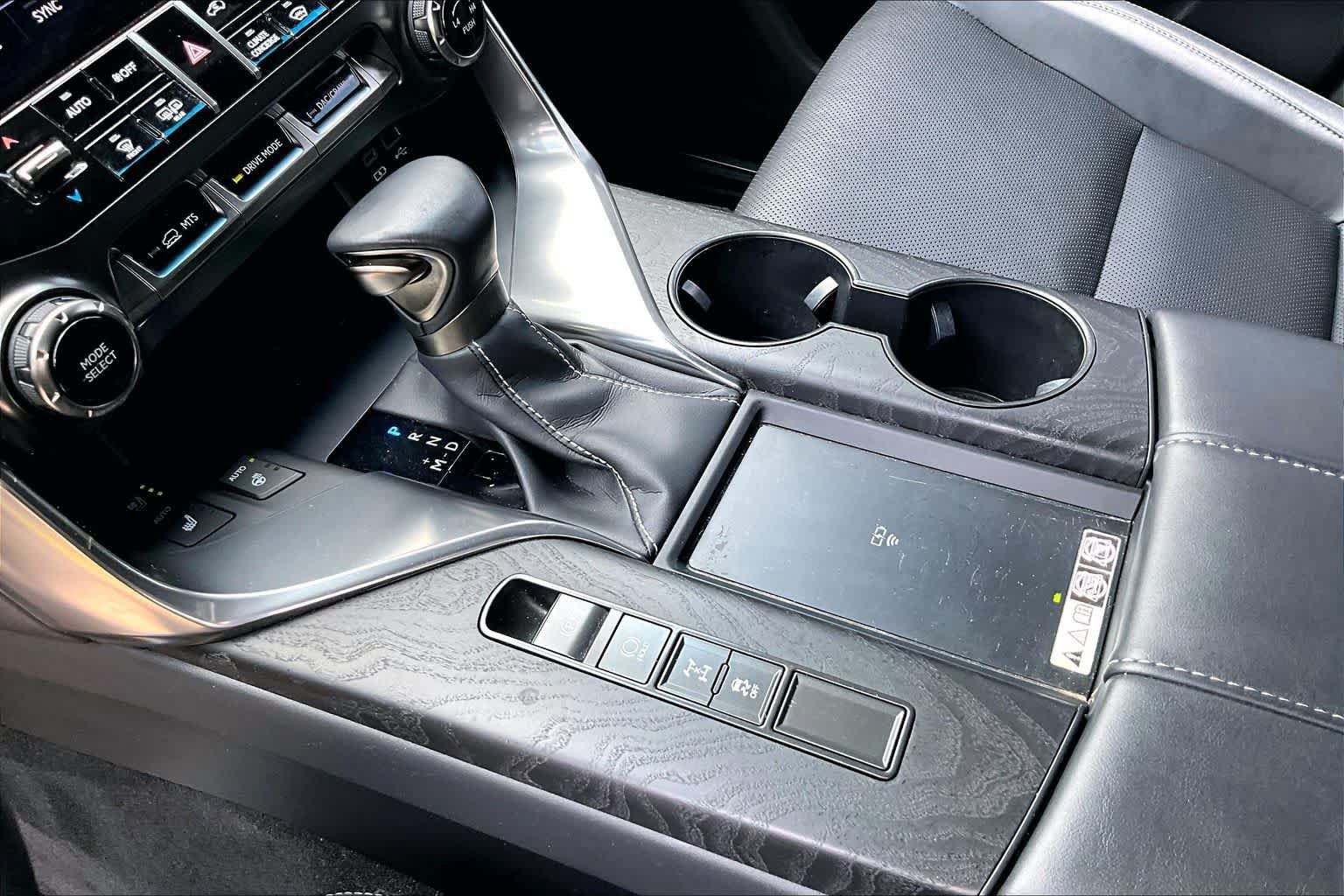 Used 2023 Lexus LX 600 4WD w/ Interior Upgrade Package image 17