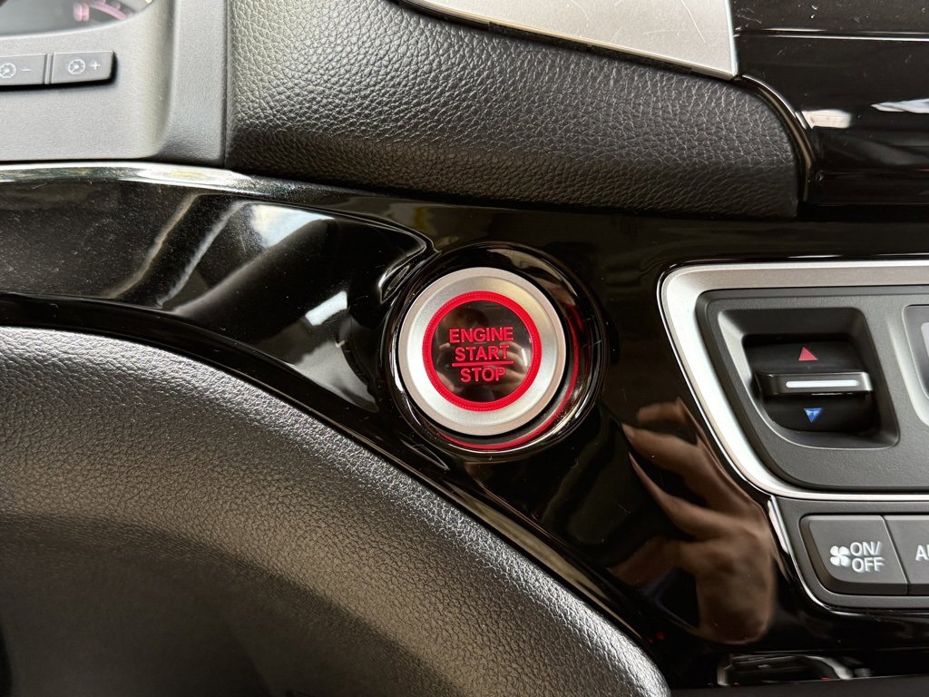 Used 2018 Honda Pilot Touring image 43