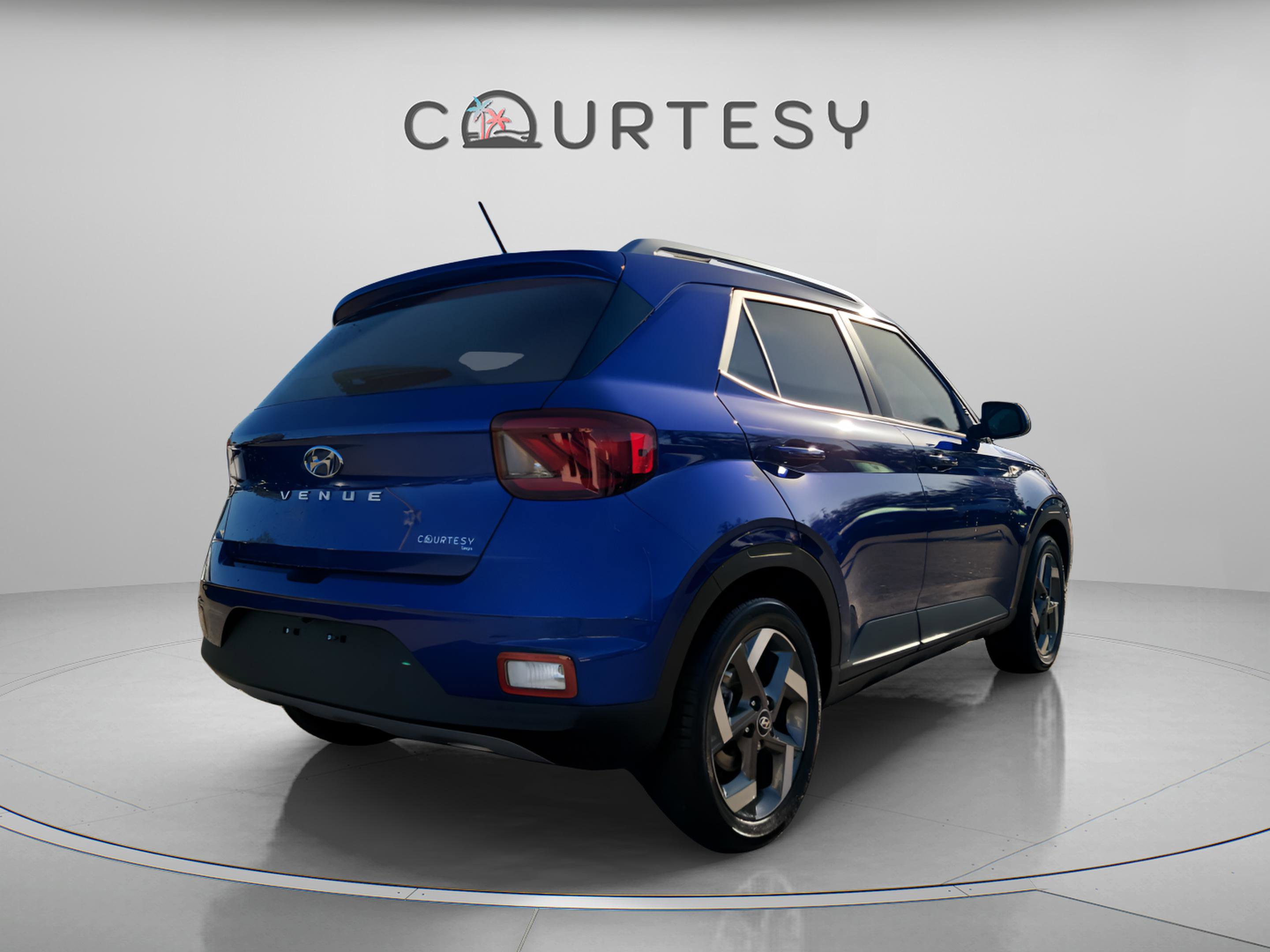 Certified 2024 Hyundai Venue Limited image 4