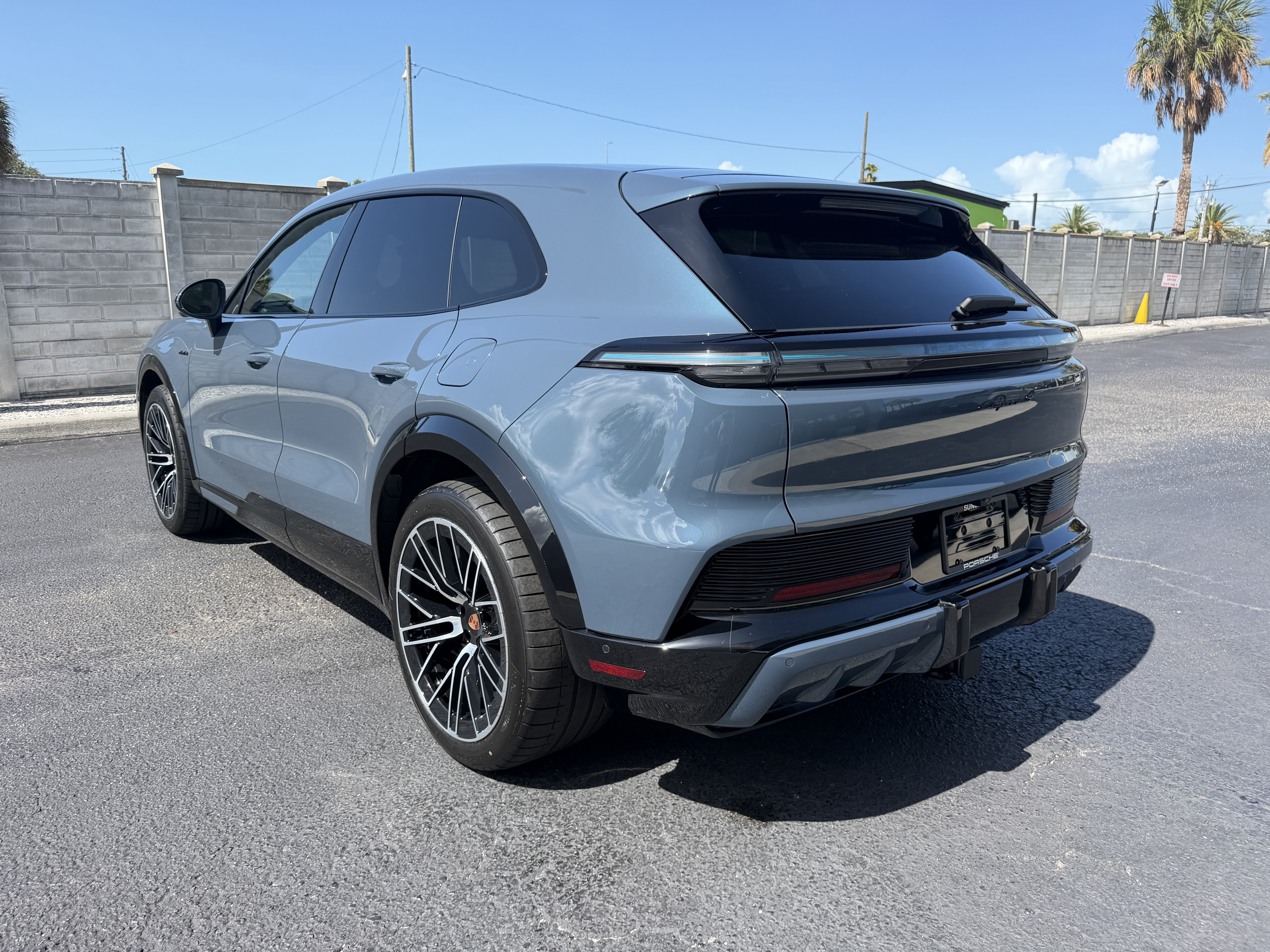 New 2026 Porsche Cayenne S AWD/4WD image 3