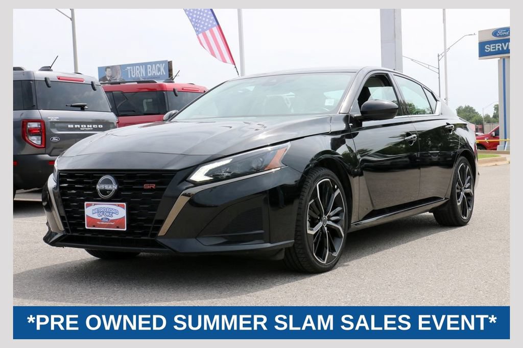 Used 2024 Nissan Altima 2.5 SR FWD image 1