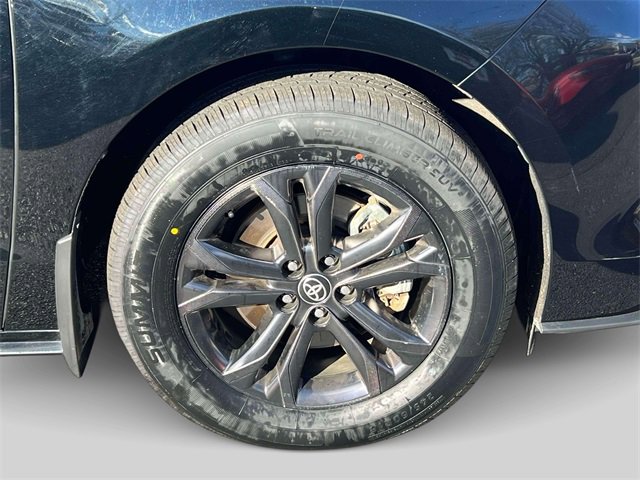 Certified 2024 Toyota Sienna XLE Woodland Edition image 14