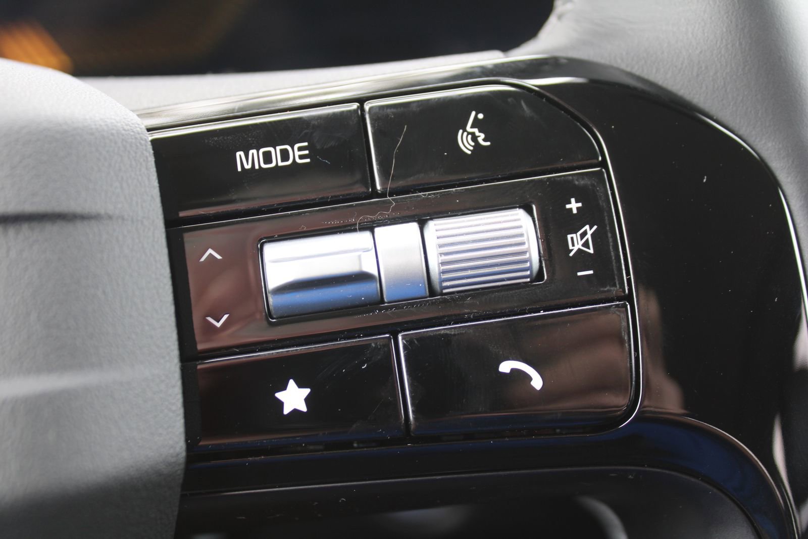 New 2026 Kia Sorento X-Line EX image 31