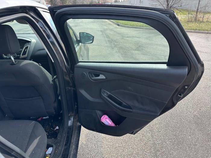 Used 2012 Ford Focus SEL FWD image 27