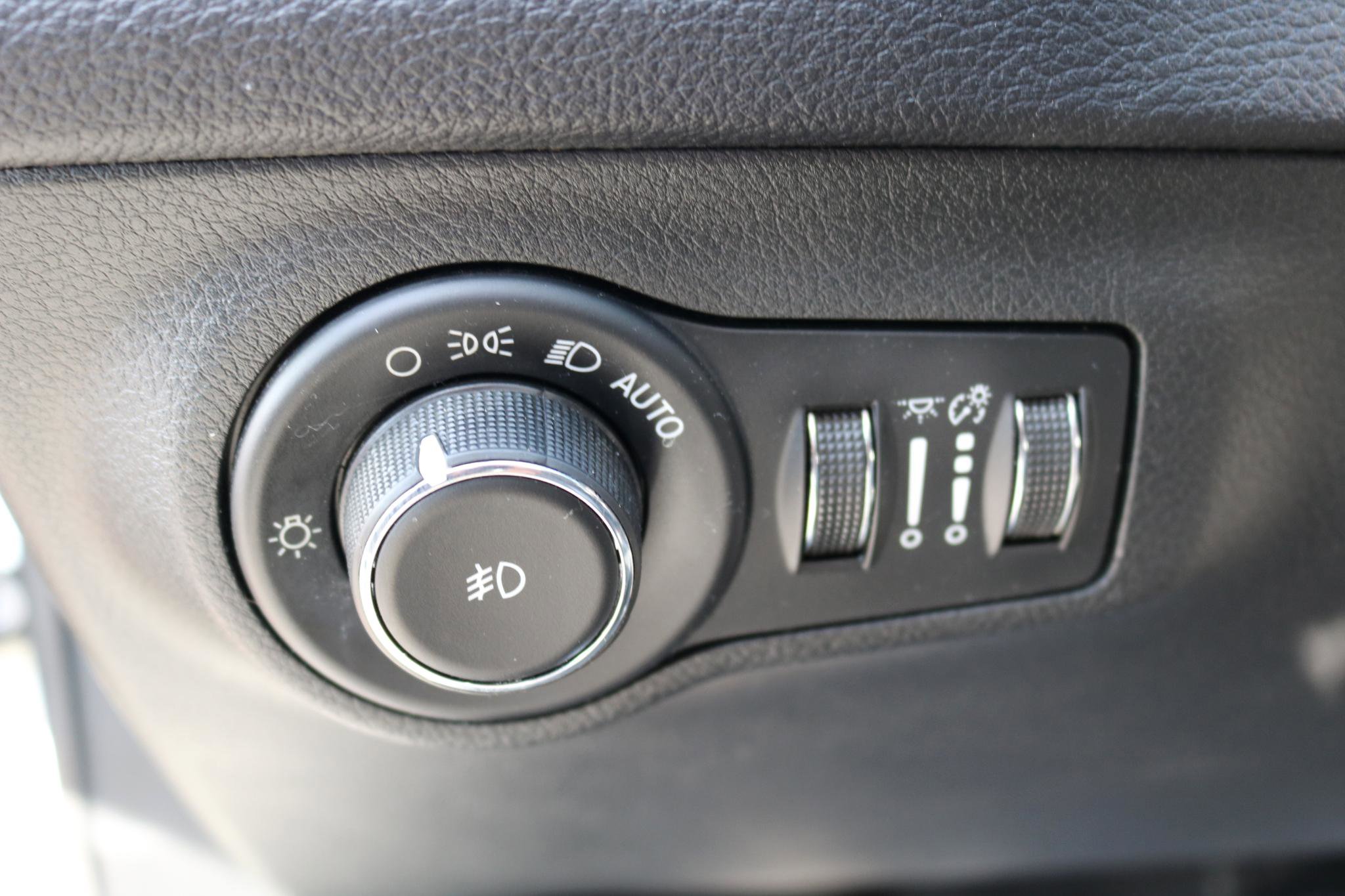 Used 2017 Jeep Compass Trailhawk w/ Leather Interior Group image 18