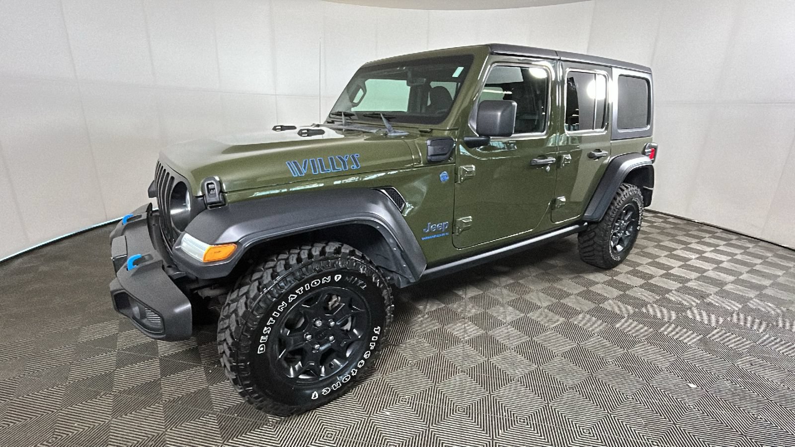 Used 2023 Jeep Wrangler Unlimited w/ Cold Weather Group AWD/4WD image 8