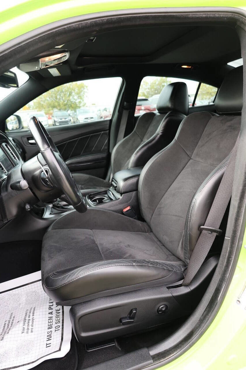 Used 2019 Dodge Charger R/T w/ Plus Group RWD image 13
