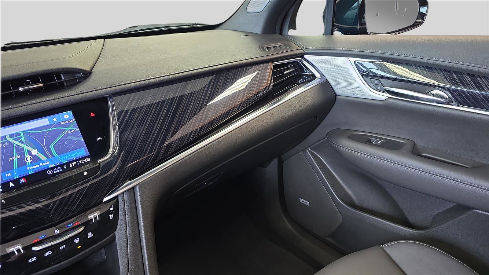 Used 2025 Cadillac XT6 Premium Luxury w/ Technology Package image 26